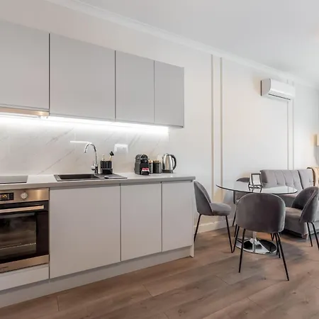 Golden - Elegant & Sunny, Siedmiogrodzka 3 Apartment *